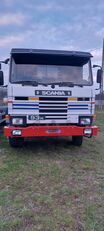 camion-benne Scania P93 HE4X4