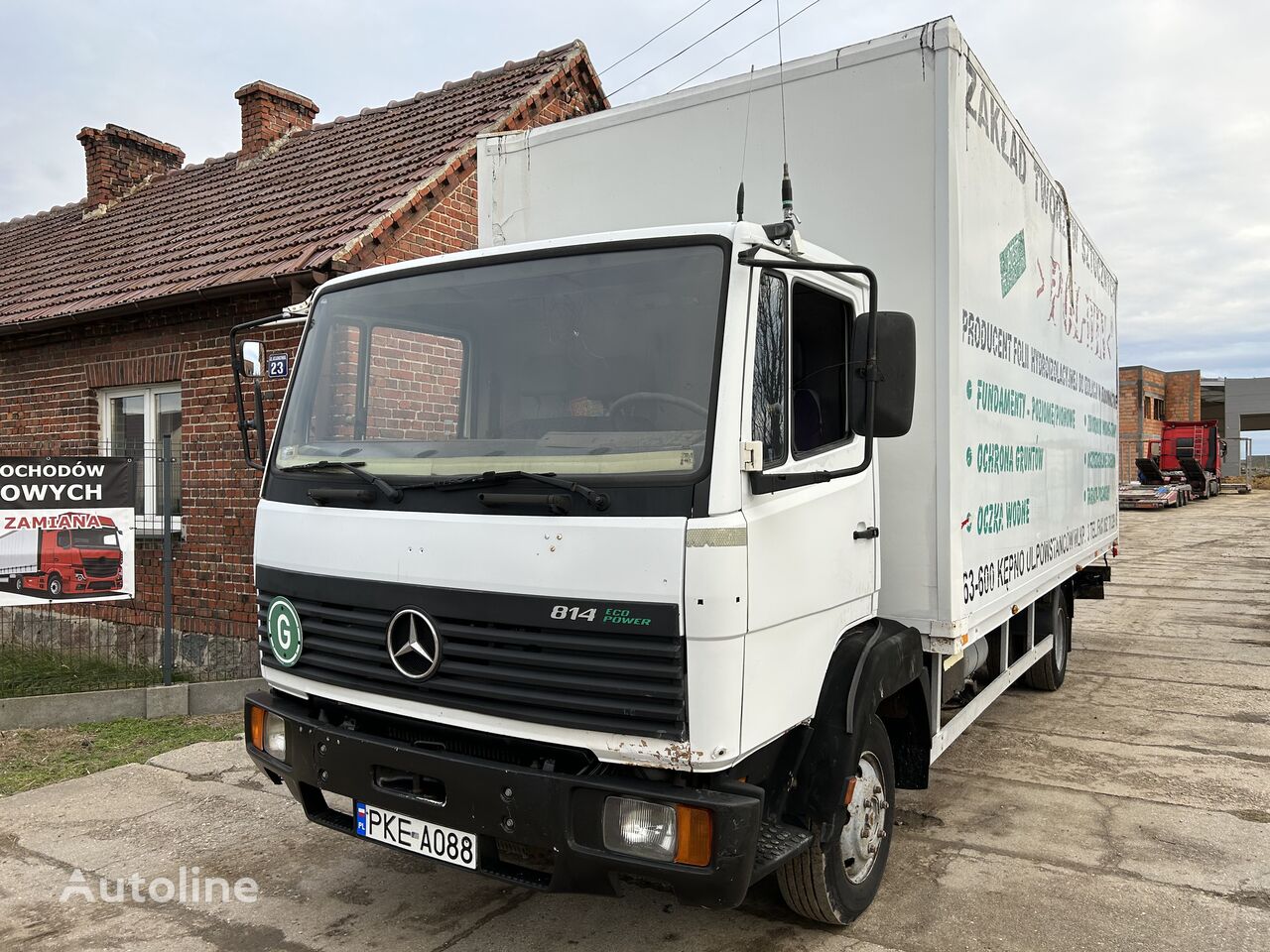 camion fourgon Mercedes-Benz 814