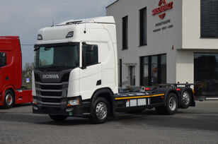 camion porte-conteneur Scania R 450 6x2 BDF 2019r OŚ SKRĘTNA KLIMA P. 369