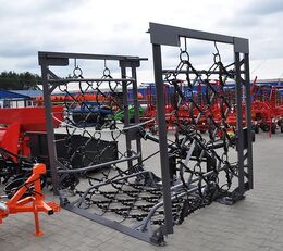 régénérateur de prairie Metal-Technik Wiesenegge /Włóka łąkowo – polowa 8m / 4 rzęy / Grada para prade neuf